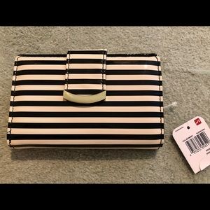 MUNDI S&P INDEXER Creme/Black Stripe Wallet NWT